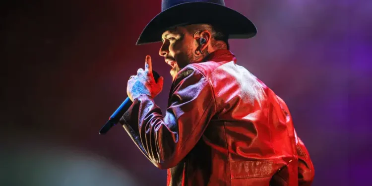 ‘Cristian Nodal’ – “La sin vergüenza” en concierto