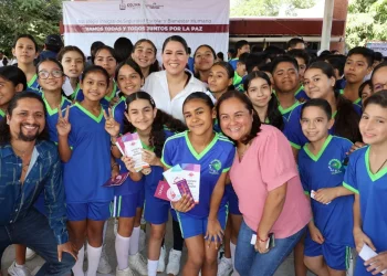 DIF Estatal Colima impulsa la seguridad y el bienestar en escuelas con las Ferias Informativas