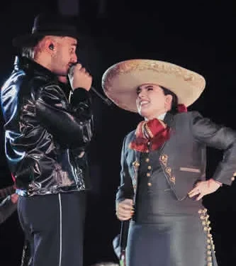 ‘Morat’ da un gran concierto junto a ‘Camila Fernades’ en Ciudad de Mexico y juntos interpretan su gran exito “debi suponerlo”