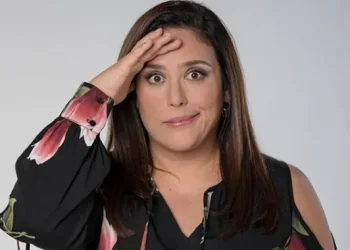 ‘Angélica Vale’ Imita a ‘Paquita la del Barrio’ interpretando “Rata de dos patas”