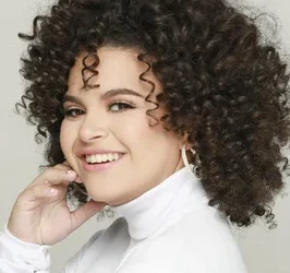 Lucerito Mijares – “Vivir asi es morir de amor”