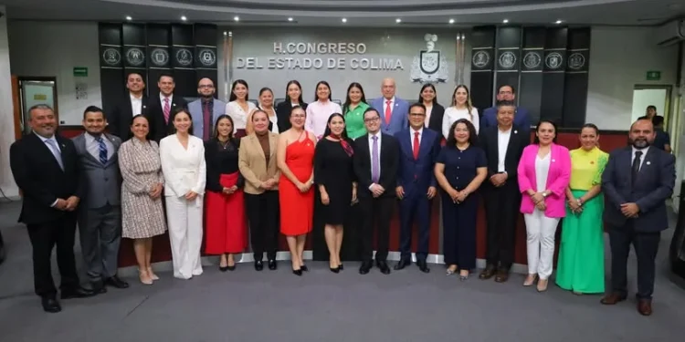 Entrega Manuel Vega al Congreso informe 2024 de la CDHEC; afirma que buscará ‘desburocratizar’ la institución