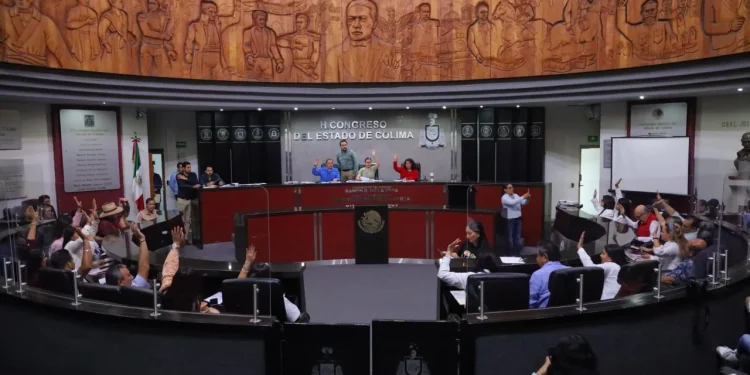 Otorga Congreso de Colima licencia a diputada Diana Zepeda Figueroa