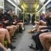 Así se vivió en londres el “día de viajar sin pantalones en el metro”