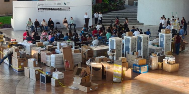 Gobierno del Estado de Colima impulsa el autoempleo, con herramientas para el éxito