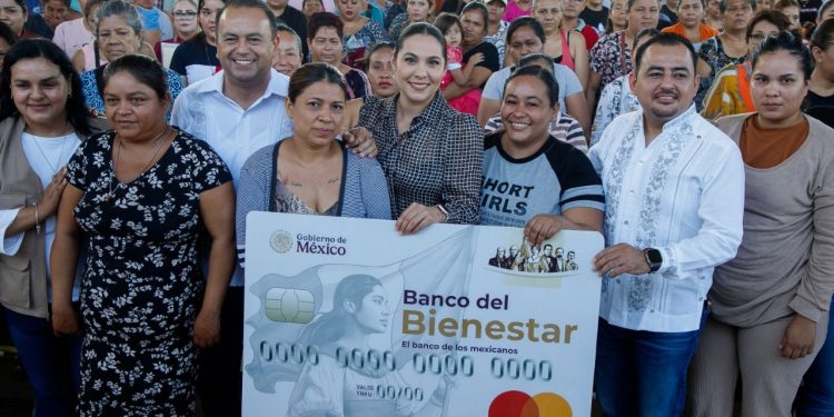 Programas como Beca ‘Rita Cetina’ y ColiBecas evitan que estudiantes abandonen la escuela: Indira