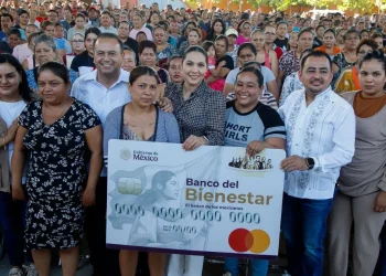 Programas como Beca ‘Rita Cetina’ y ColiBecas evitan que estudiantes abandonen la escuela: Indira