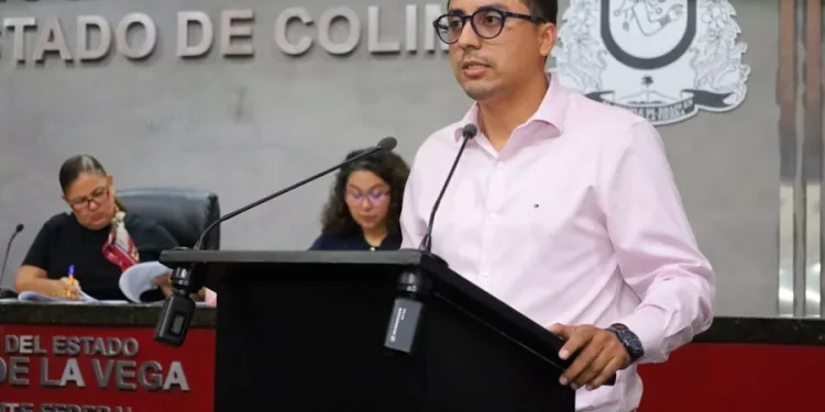 El diputado Álvaro Lozano señala que no se ha mencionado la intención de aumentar tarifas por el servicio del agua potable