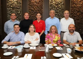 Integrantes de la Junta de Gobierno y Coordinación Política del Congreso del Estado de Colima, sostuvieron una reunión de trabajo con el titular de la Secretaría de Desarrollo Económico Colima