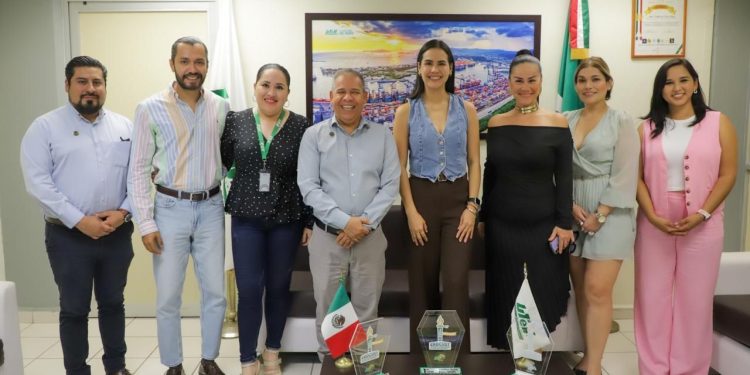 ROSI BAYARDO CELEBRA VINCULACIÓN CON LA UTEM