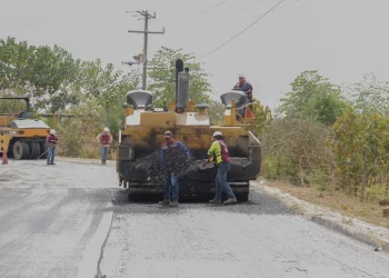 Gobierno del Estado de Colima da mantenimiento a más de 134 km de vialidades de 7 municipios, en febrero