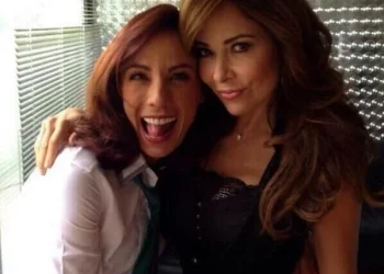 ‘Gloria Trevi’ invita al escenario a ‘Consuelo Duval’ y dan gran concierto