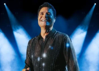 Miles de fans gritan “Papi” a ‘Chayanne’ en su concierto en la feria de León Gto. 2025
