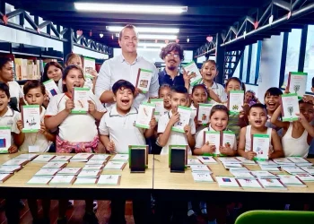 Cultura Colima entrega nuevo acervo a la biblioteca pública ‘Julia Piza Miranda’ en Manzanillo