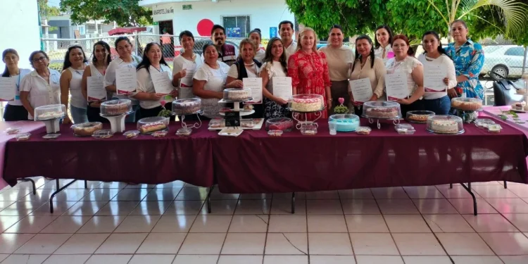 Trabajo Colima cierra con éxito el curso gratuito de repostería en Villa de Álvarez