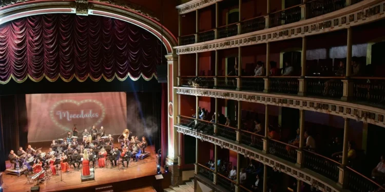 Espectacular concierto de la Banda Sinfónica del Gobierno del Estado de Colima, por el Día del Amor y la Amistad