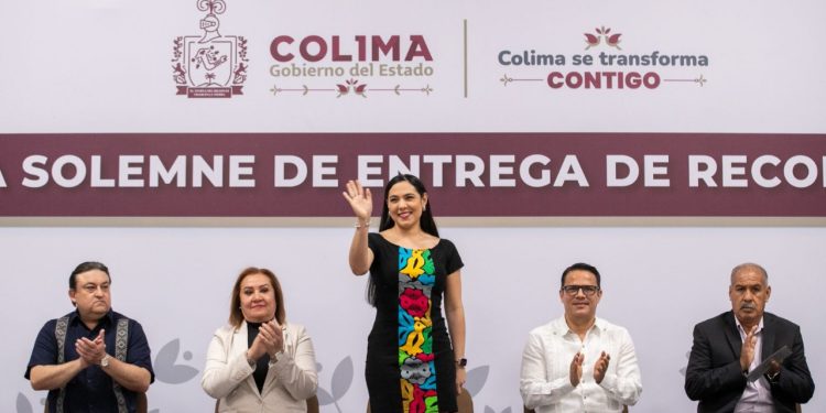 Gobernadora agradece y reconoce labor del personal de educación que concluyó sus servicios en 2023 y 2024
