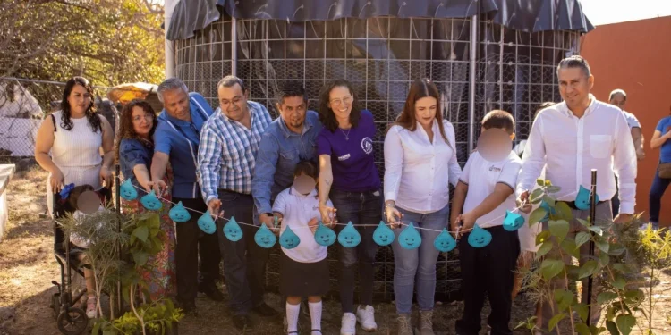 Imades Colima instala sistemas de captación de agua de lluvia en escuelas con problemas de abasto