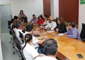 H Congreso del Estado de Colima. Expresan planteamientos respecto a inquietudes relacionadas con condiciones y prestaciones laborales