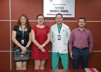 H Congreso del Estado de Colima. Diputada Karen Jurado Escamilla y personal del área de Salud Mental y Grupos Vulnerables