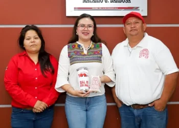 H Congreso del Estado de Colima. Sostienen reunión con miembros de la Sociedad Cooperativa de Salineros de Colima