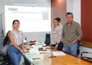 H Congreso del Estado de Colima. Analizan y dictaminan una minuta constitucional en materia de simplificación administrativa y digitalización