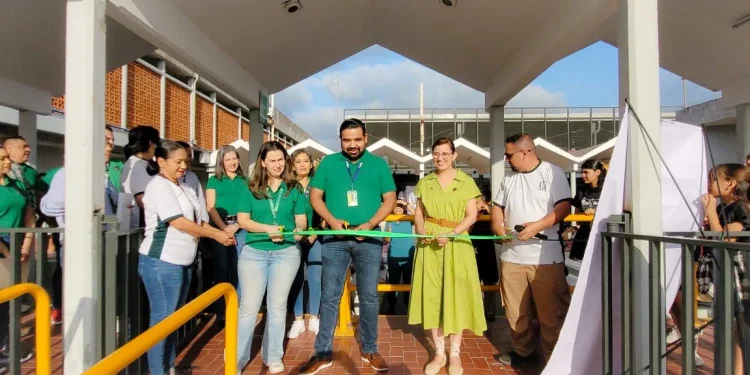 Alumnas y alumnos presentan muestra de logros adquiridos en los cursos y talleres del CSS Tecomán