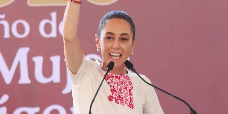 En Manzanillo, Claudia Sheinbaum e Indira Vizcaíno dan arranque a la construcción de más de 13 mil viviendas en el estado de Colima