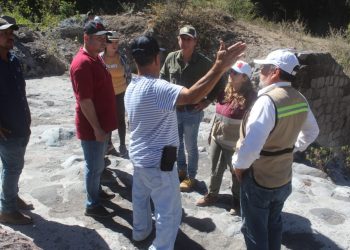Subseder y Conagua analizan rehabilitación de muro derivador de agua en Comala