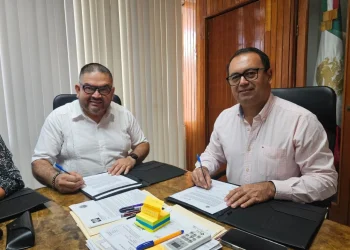 IEEA y Ayuntamiento de Tecomán firman convenio en beneficio de la población