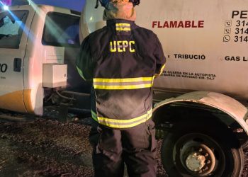 UEPC Colima y Bomberos contienen fuga de gas y retiran auto-taque abandonado