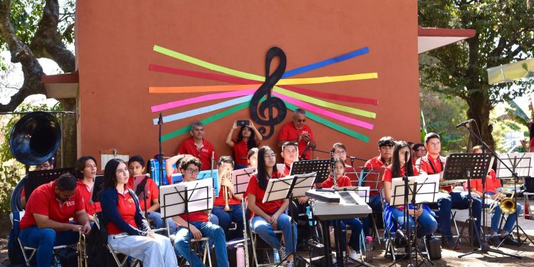 Cultura Colima cierra la ‘Brigada de Arte y Tradición’ con 35 presentaciones en escuelas