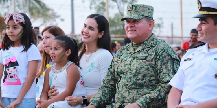 Rosi Bayardo festeja a las niñas y niños de Marimar II