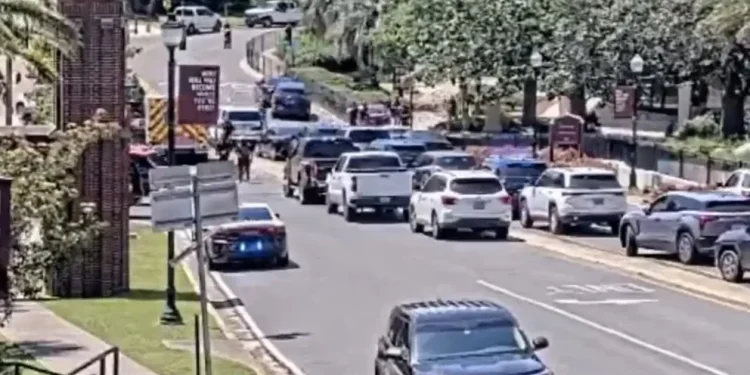 Reporte de tirador activo en la Universidad Estatal de Florida obliga a cierre del campus y despliegue masivo de policía