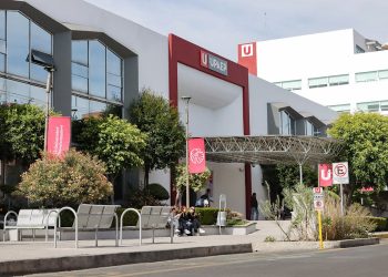 Estudiante de la UPAEP cae desde la terraza del edificio de posgrados
