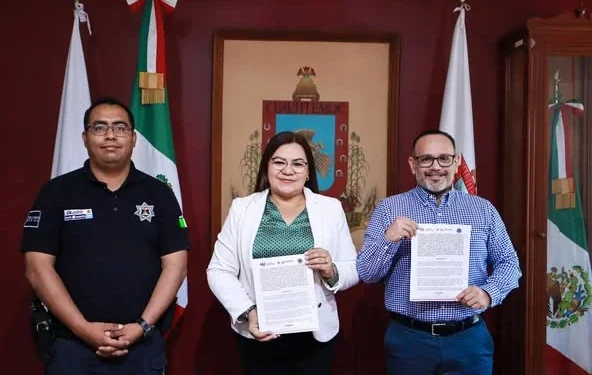 La Fiscalía General del Estado refuerza su compromiso con la seguridad al firmar un convenio de colaboración con el Gobierno Municipal de Cuauhtémoc. FGE