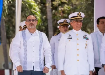 El titular de la Fiscalía General del Estado, Bryant Alejandro García Ramírez, asistió a la ceremonia conmemorativa por el CXI Aniversario de la Gesta Heroica del Puerto de Veracruz de 1914 FGE