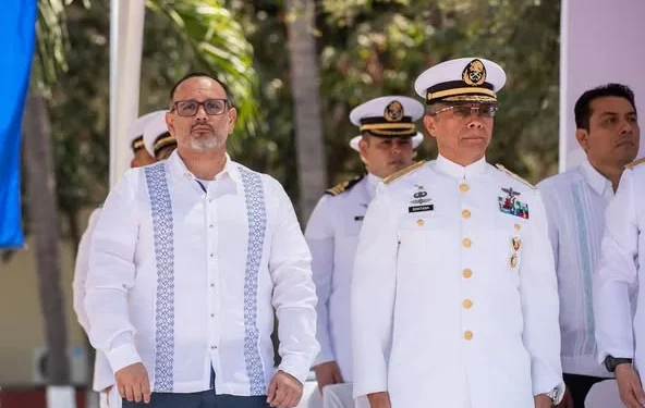 El titular de la Fiscalía General del Estado, Bryant Alejandro García Ramírez, asistió a la ceremonia conmemorativa por el CXI Aniversario de la Gesta Heroica del Puerto de Veracruz de 1914 FGE