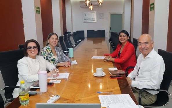 H Congreso del Estado de Colima. Llevan a cabo reunión para dictaminar varios incentivos fiscales en favor de las y los contribuyentes de Armería y Manzanillo.