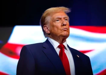 Trump impulsa minería en el fondo marino para extraer minerales estratégicos y competir con China