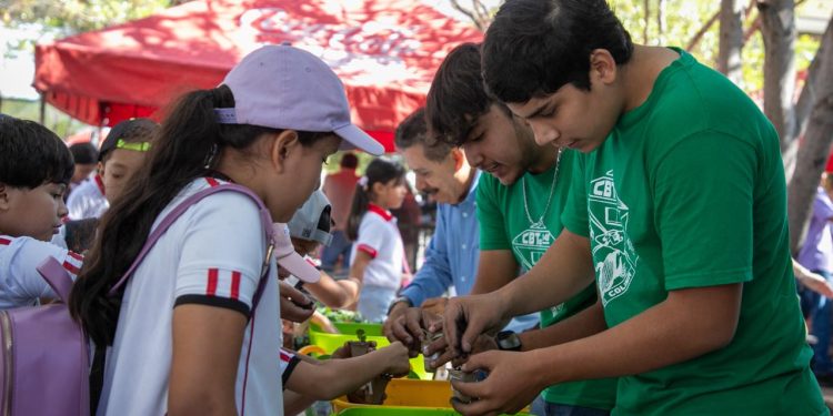 Inaugura Indira Vizcaíno la Feria de Ciencias ‘Tlamatiliztli’ en el Tec de Colima