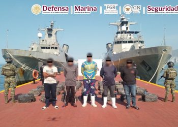 Durante dos operaciones marítimas, se aseguraron alrededor de 4.2 toneladas de presunta cocaína en aguas de Guerrero