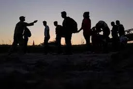 Trump propone pagar a migrantes indocumentados para que salgan de Estados Unidos