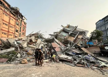 Los fallecidos en el terremoto de Myanmar superan los 3,500