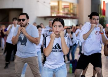 Colima participa en Clase Nacional de Boxeo; el deporte genera felicidad, buen estilo de vida y paz, coinciden Claudia Sheinbaum e Indira Vizcaíno