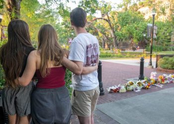 Tras nuevo tiroteo en Florida, sobrevivientes de Parkland se oponen a ley que baja edad para comprar armas
