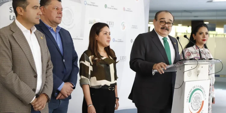 Senadores del Partido Verde, con el respaldo del senador Virgilio Mendoza, presentan iniciativa para establecer advertencias en canciones con apología de actividades ilícitas.