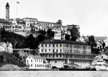 Donald Trump ordena reabrir la prisión de Alcatraz para los delincuentes más violentos