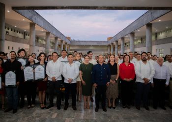 Las juventudes de Colima influyen en la sociedad: Gobernadora