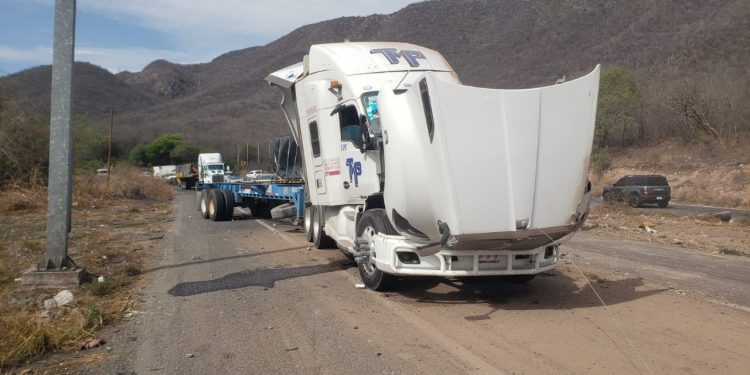 UEPC alerta por accidente en la autopista Manzanillo-Colima, a la altura de Los Asmoles